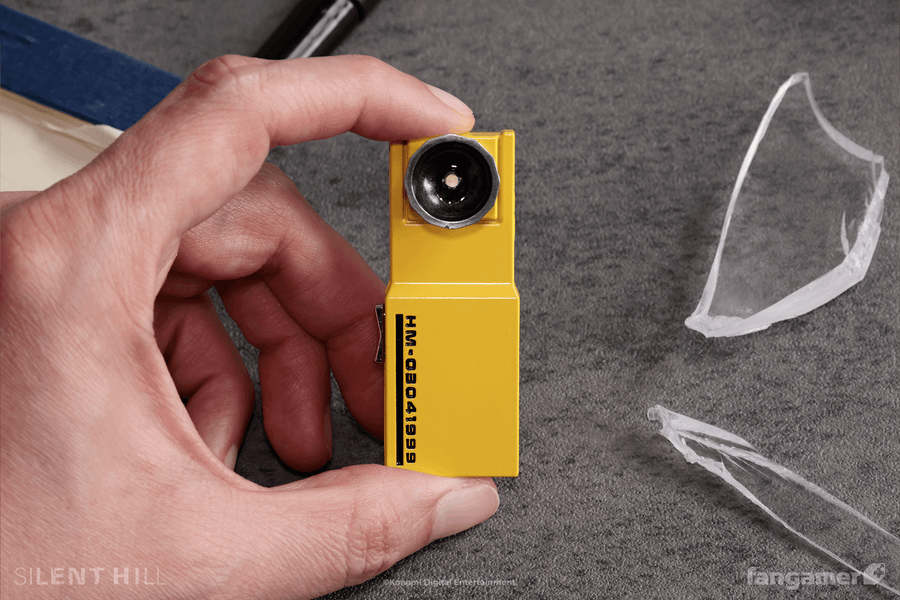 Harry's Flashlight LED Pin - Silent Hill