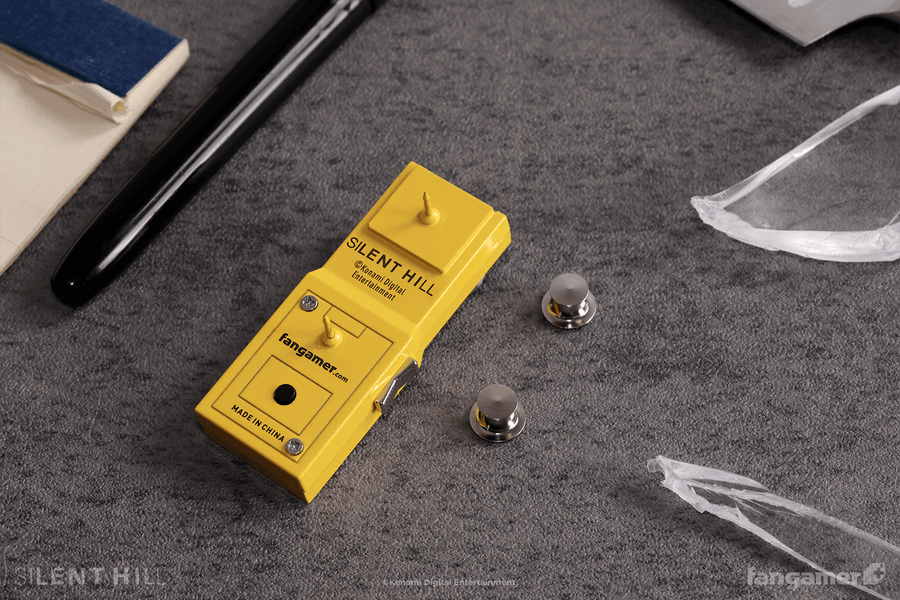 Harry's Flashlight LED Pin - Silent Hill