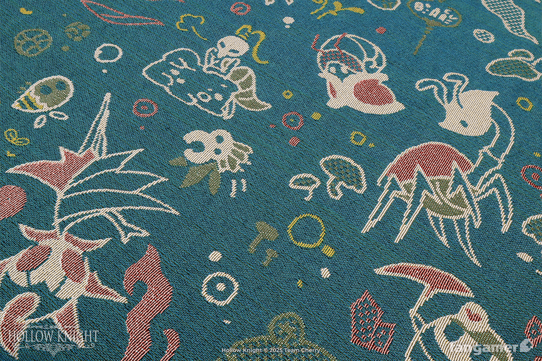 Hollow Knight - Cozy Critters Throw Blanket - Fangamer Europe