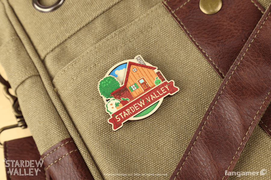 Farmhouse Wooden Pin - Stardew Valley