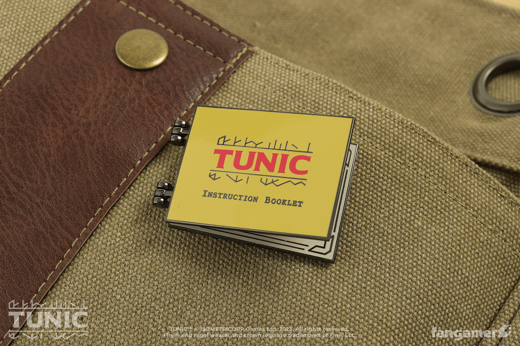 TUNIC - Instruction Booklet Hinged Pin - Fangamer Europe